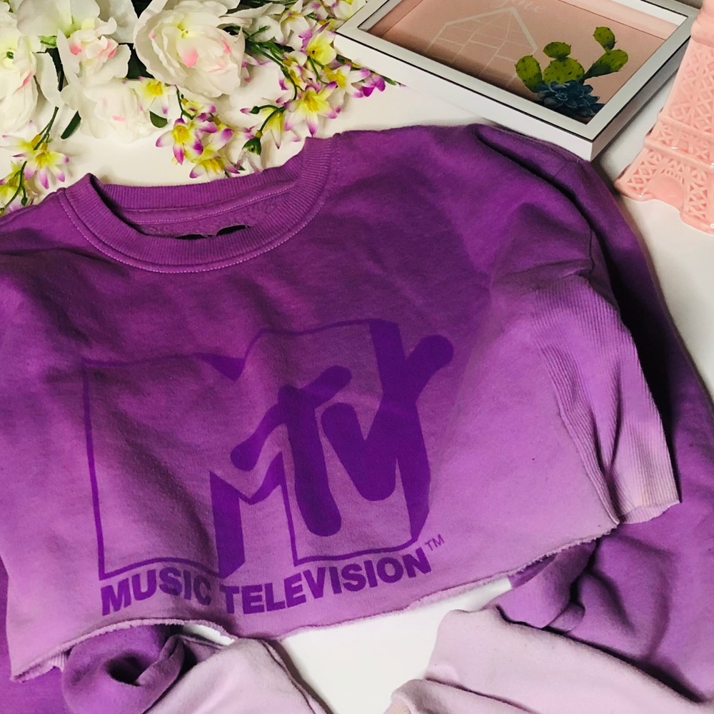 Purple Crop top MTV hoodie / sweatshirt